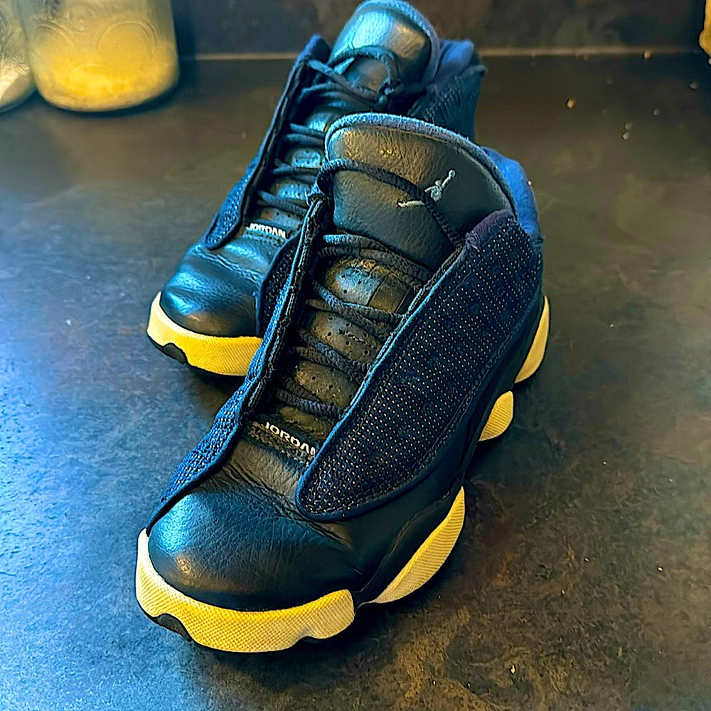Original 1997 Jordan 13 size 5y 9/10 toe creasing